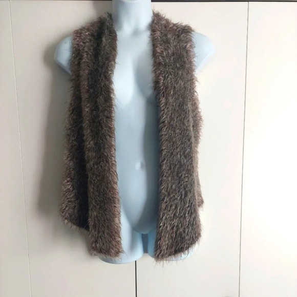 Vince Jackets & Blazers - CAbi Mohair/ Alpaca Blend Faux Fur Open Front Vest Mobwife Small